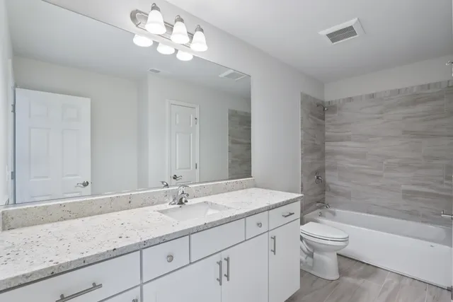 $624,900 | 3993 Whiting Street, Delavan, WI 53115