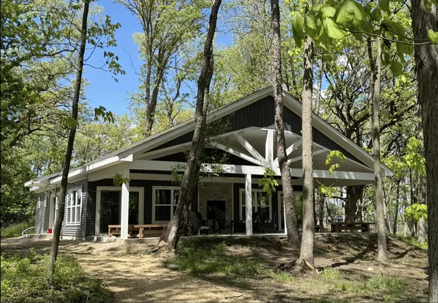 $624,900 | 3993 Whiting Street, Delavan, WI 53115