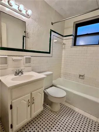 $975 | 44 Academy Avenue, Unit 23, Pittsburgh, PA 15228