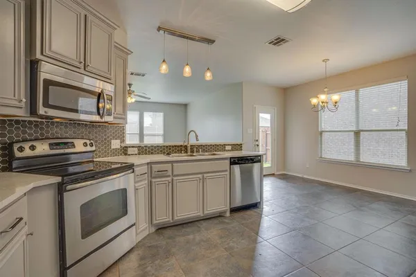 $2,690 | 4717 Hidden Pond Drive, Frisco, TX 75036