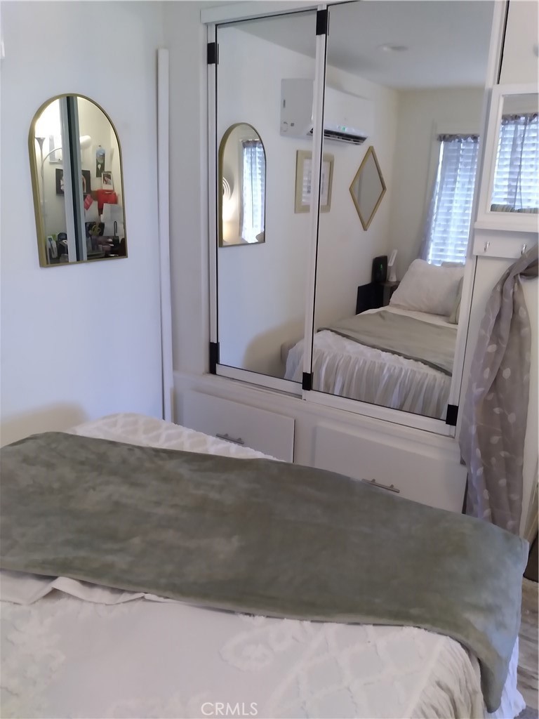 681 Channel Way Needles, CA 92363 - Photo 16 of 26 a living room with furniture