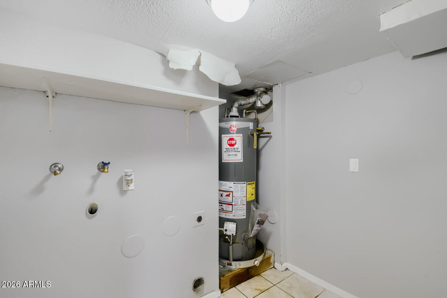 4648 East Alta Vista Road Phoenix, AZ 85042 - Photo 22 of 29 4648 E Alta Vista Rd - Web Quality - 022