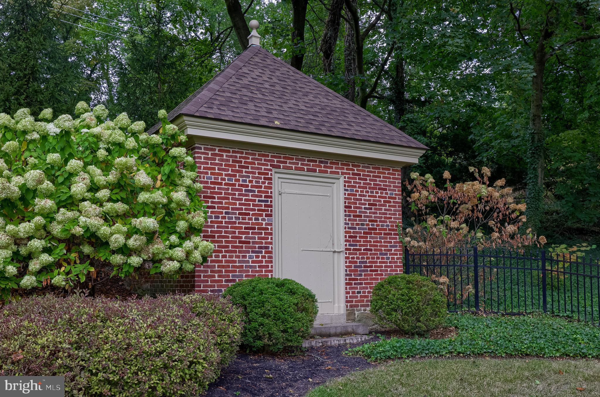 1101 Smallbrook Lane York, PA 17403 - Photo 86 of 94