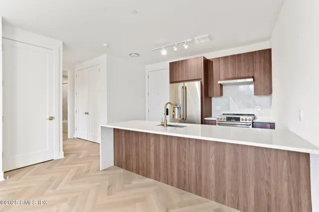 $5,130 | 100 East Putnam Avenue, Unit 210, Cos Cob, CT 06807