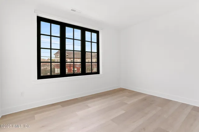 $5,130 | 100 East Putnam Avenue, Unit 210, Cos Cob, CT 06807