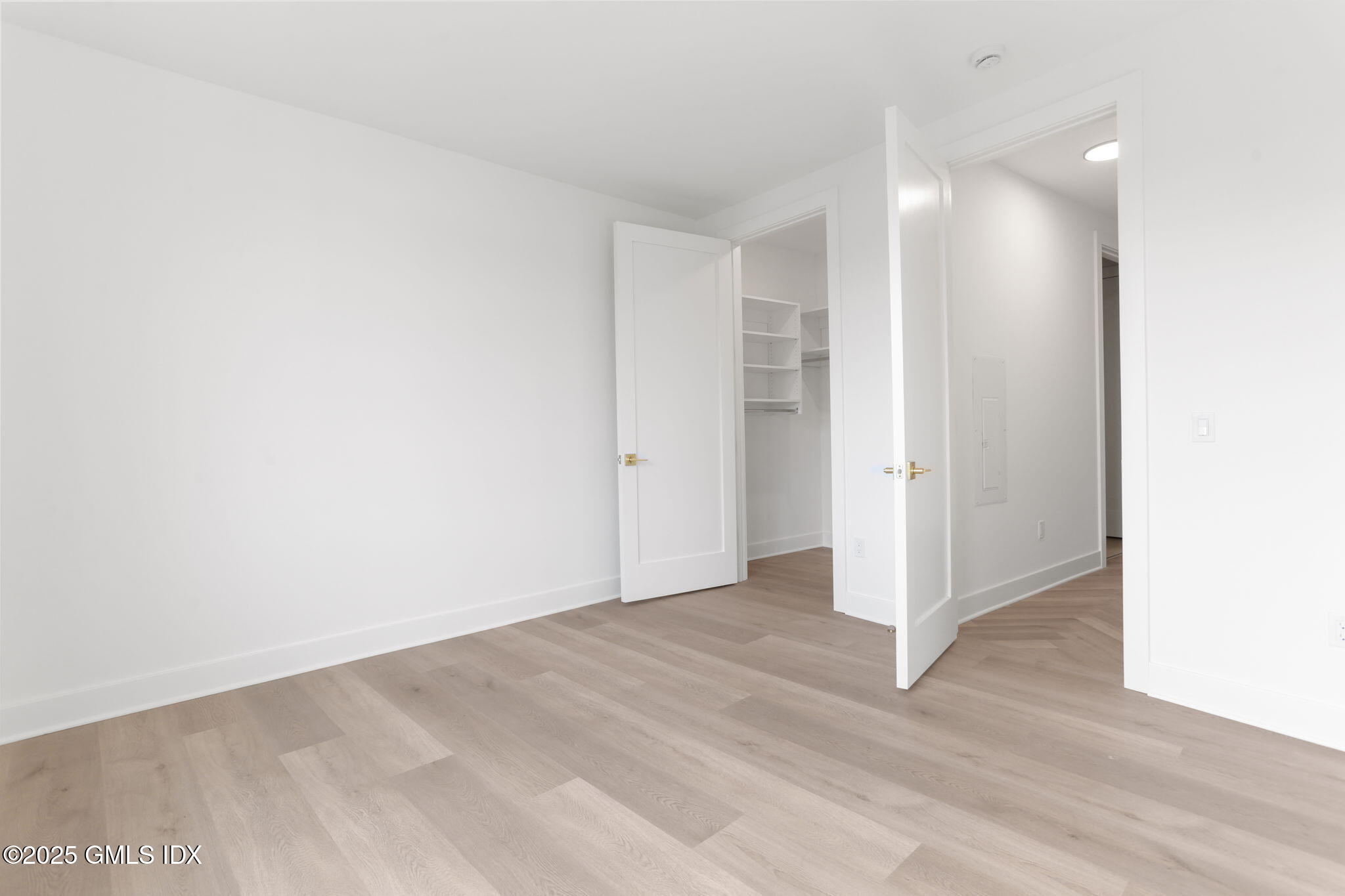 100 East Putnam Avenue, Unit 210 Cos Cob, CT 06807 - Photo 16 of 27 a view of an empty room