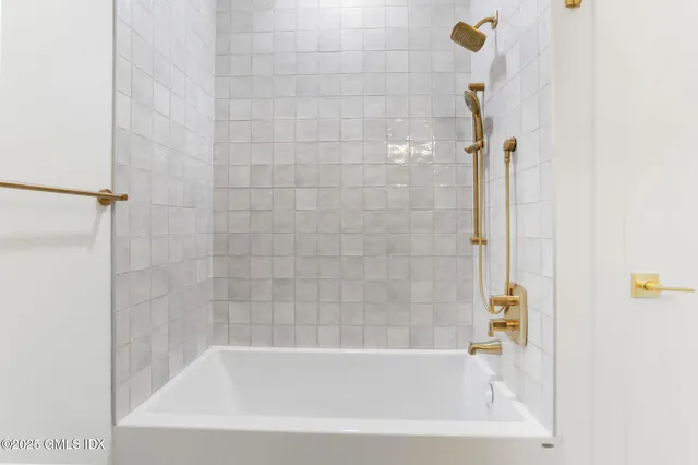 $5,130 | 100 East Putnam Avenue, Unit 210, Cos Cob, CT 06807