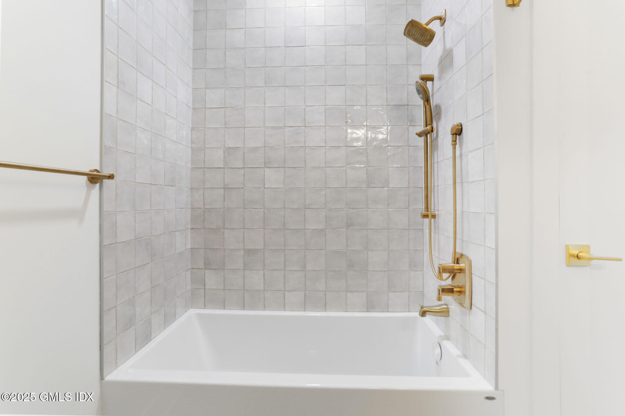 100 East Putnam Avenue, Unit 210 Cos Cob, CT 06807 - Photo 20 of 27 18-web-or-mls-100-e-putnam-ave-unit-210