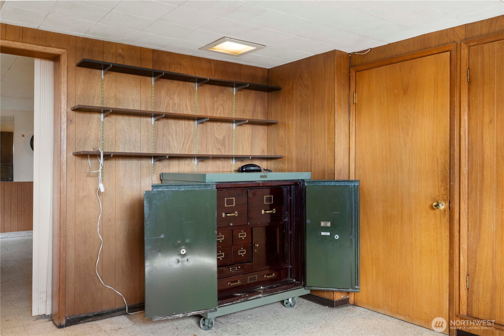10702 39th Avenue Southwest Seattle, WA 98146 - Photo 25 of 40 a view of a storage & utility room