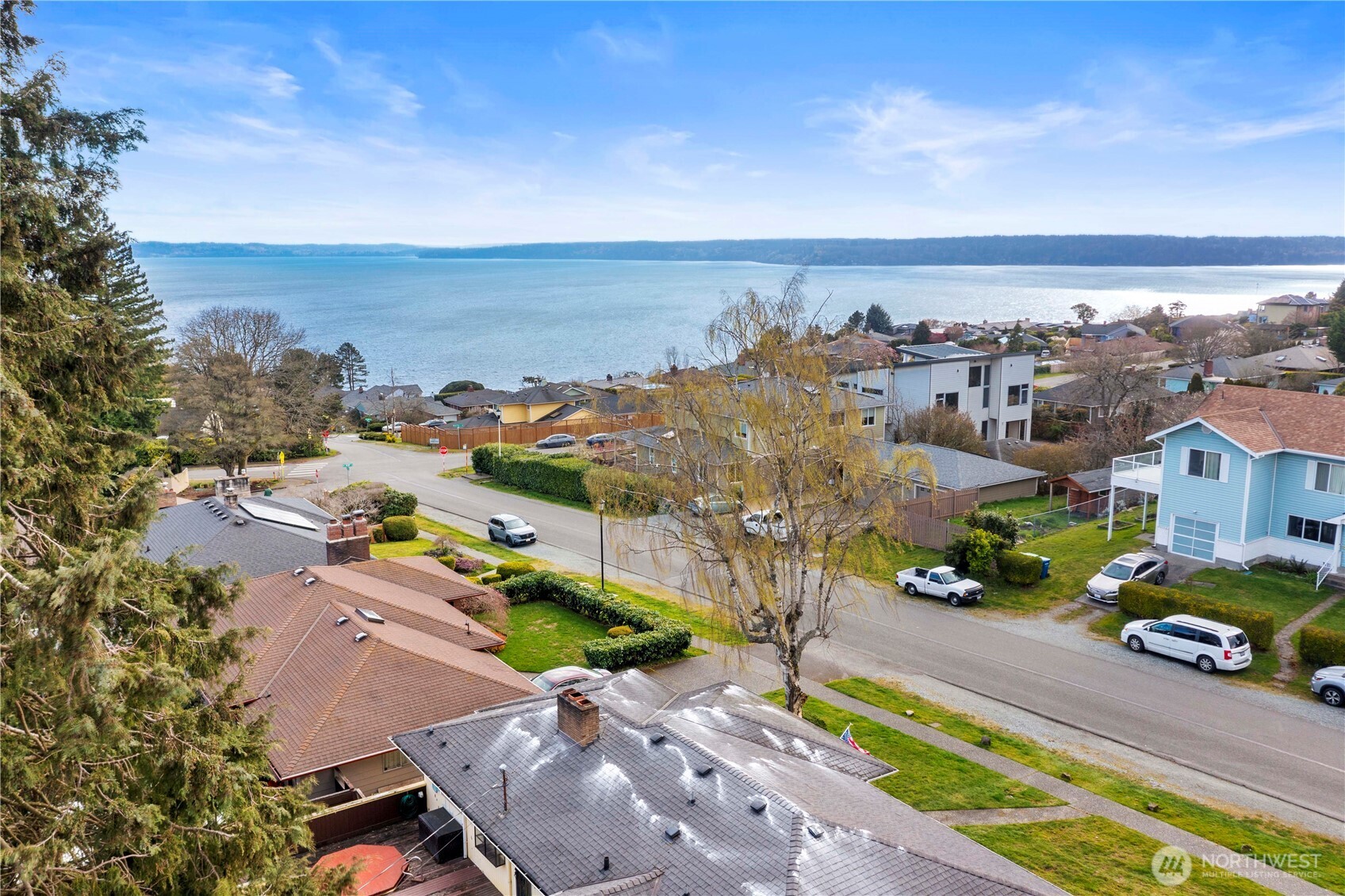10702 39th Avenue Southwest Seattle, WA 98146 - Photo 39 of 40 an aerial view of multiple houses with yard