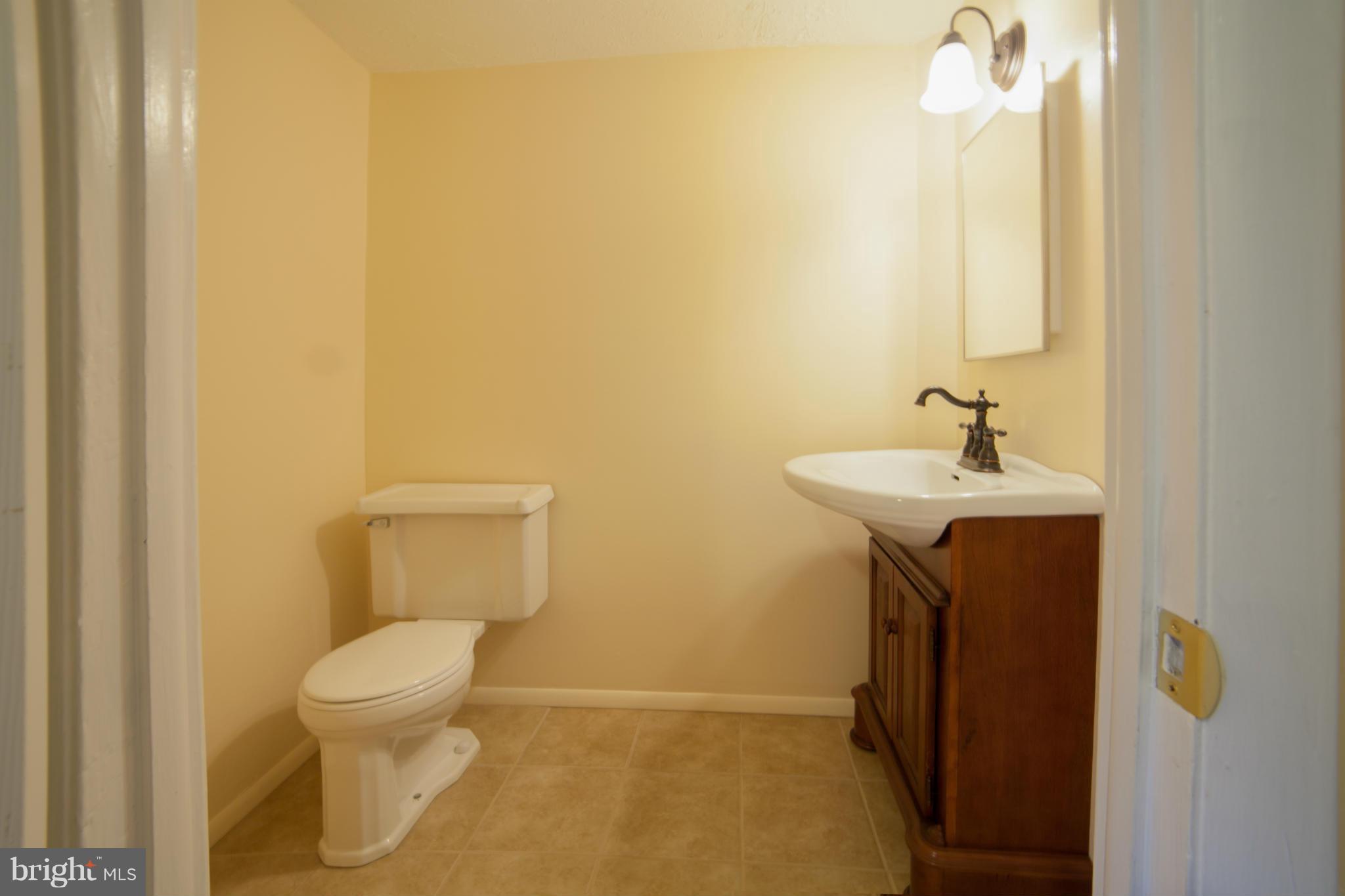 16 East Timonium Road Lutherville-Timonium, MD 21093 - Photo 14 of 30 Bath