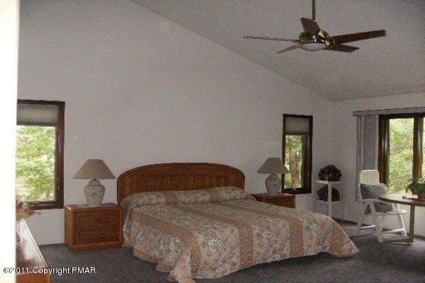 499 Saunders Drive Bushkill, PA 18324 - Photo 20 of 23 MSBR