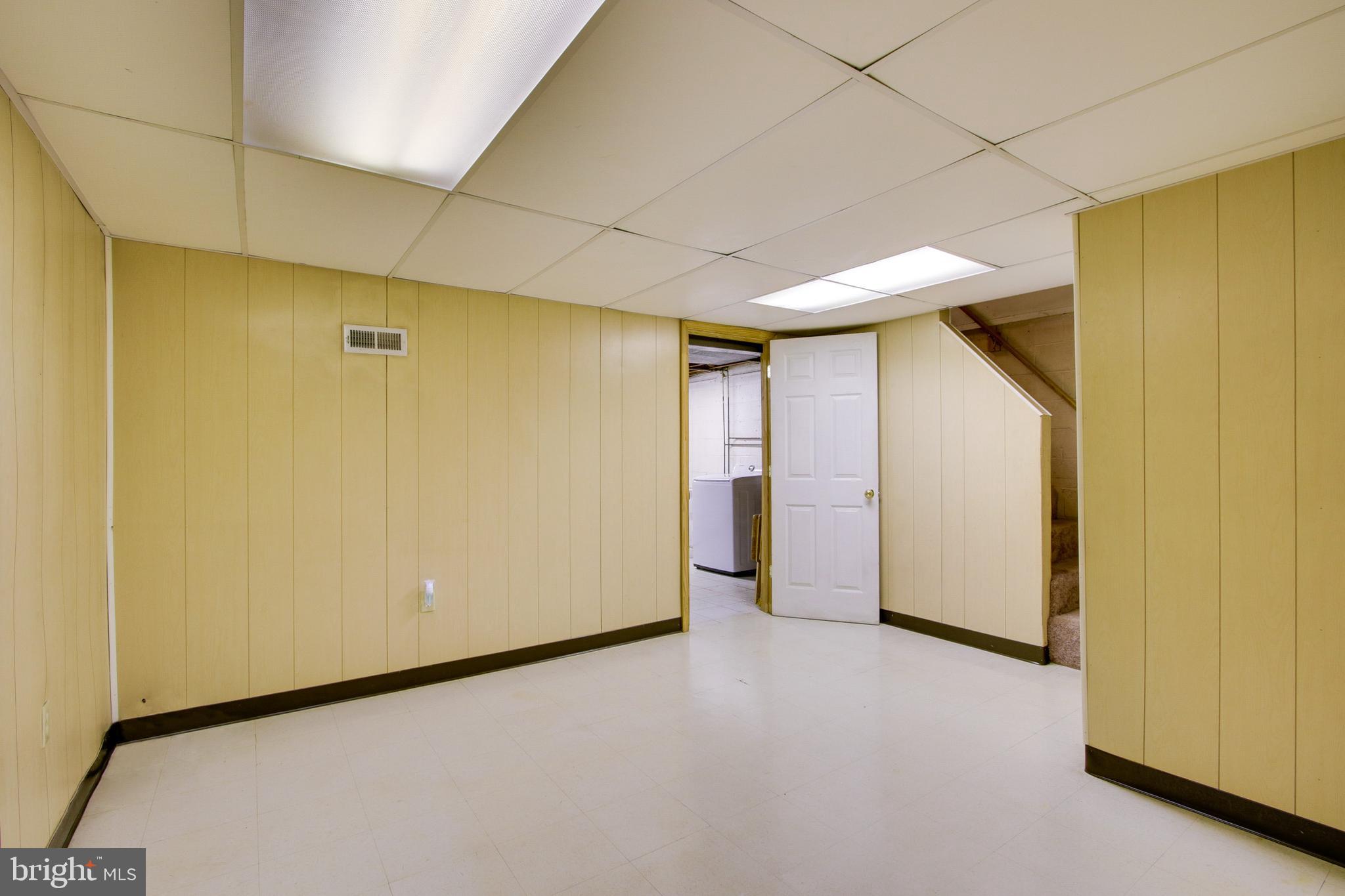 501 Queensgate Road Baltimore, MD 21229 - Photo 21 of 26