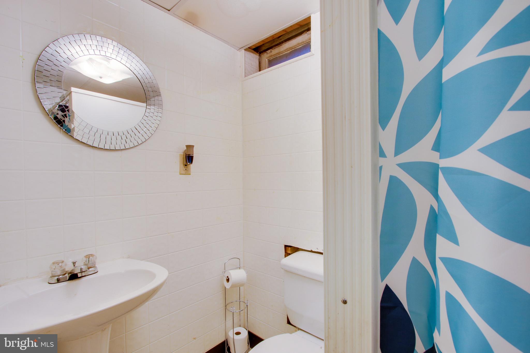 501 Queensgate Road Baltimore, MD 21229 - Photo 23 of 26