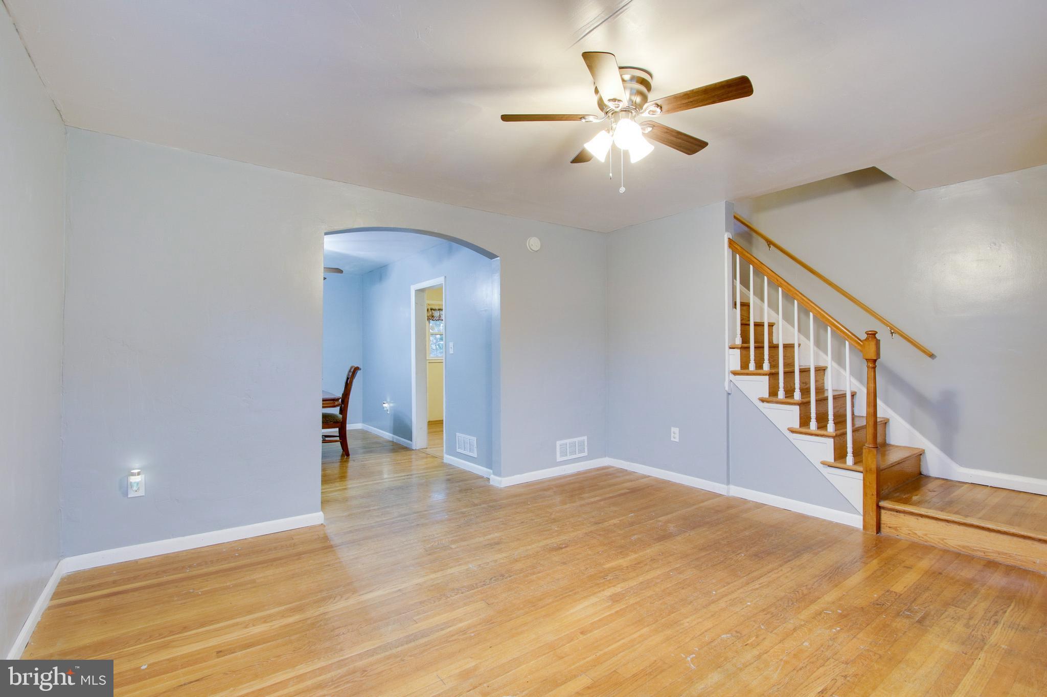 501 Queensgate Road Baltimore, MD 21229 - Photo 4 of 26