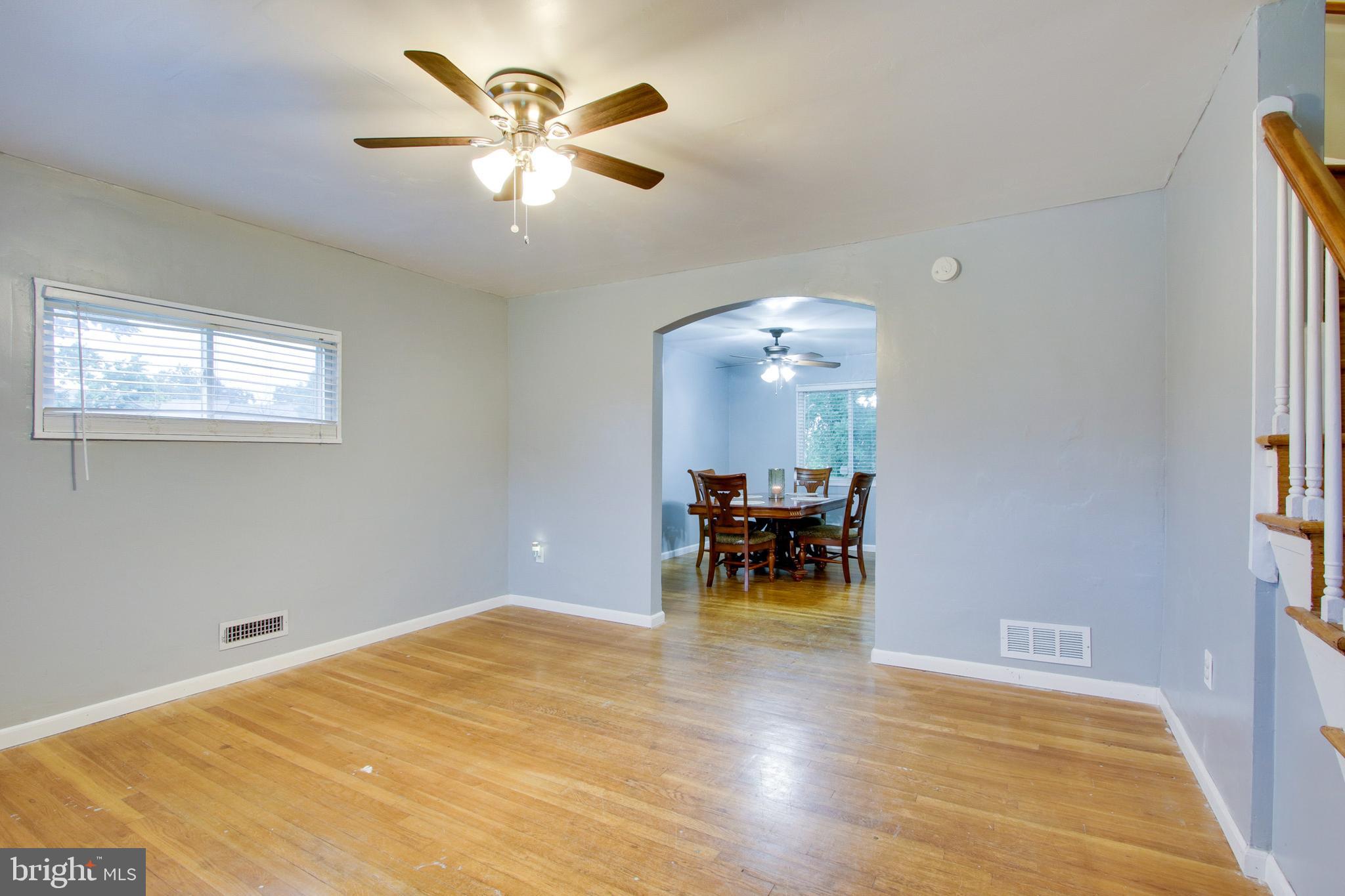 501 Queensgate Road Baltimore, MD 21229 - Photo 5 of 26