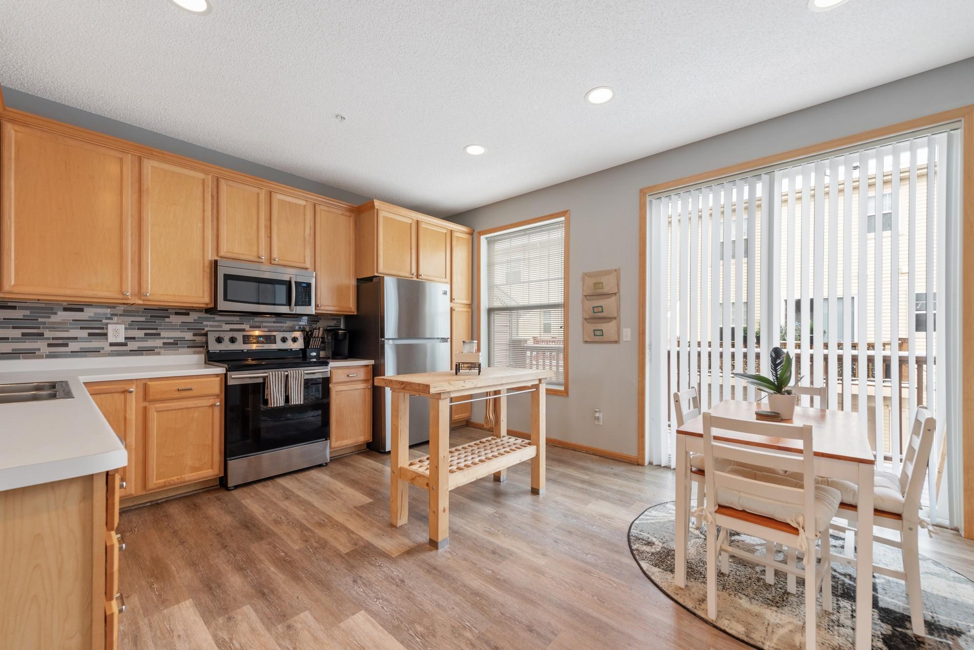 2087 Clover Ridge Drive Chaska, MN 55318 - Photo 7 of 18 Gallery Image 7