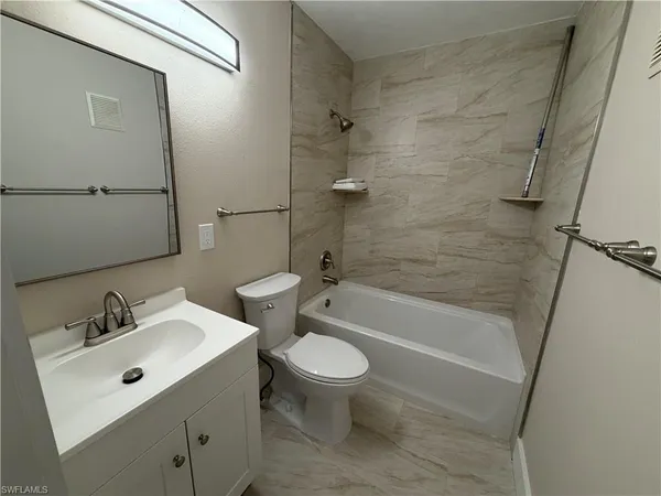 $1,600 | 2070 Arbour Walk Circle, Unit 3224, Naples, FL 34109