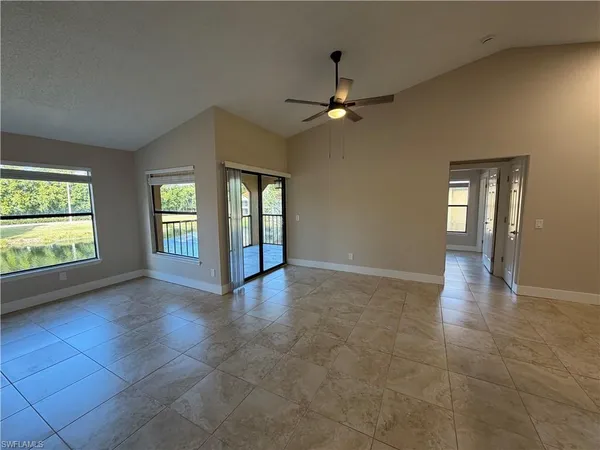 $1,600 | 2070 Arbour Walk Circle, Unit 3224, Naples, FL 34109