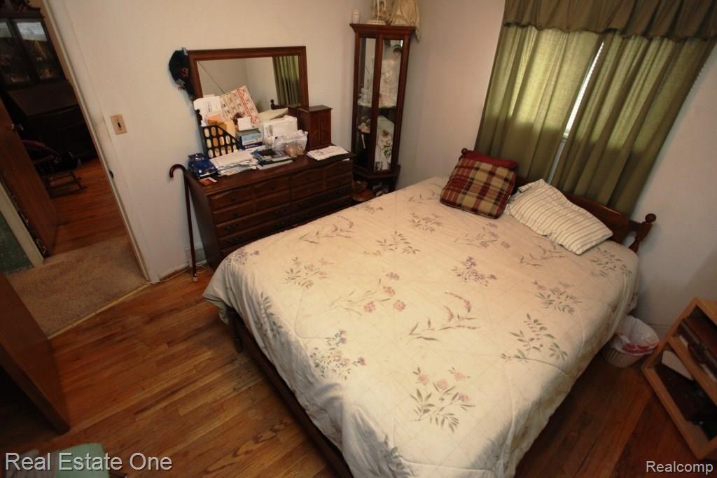 9953 Holland Road Taylor, MI 48180 - Photo 21 of 38 IMG_2038.jpg