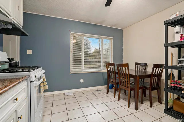 $199,000 | 231 Maple Street, Millersburg, IN 46543