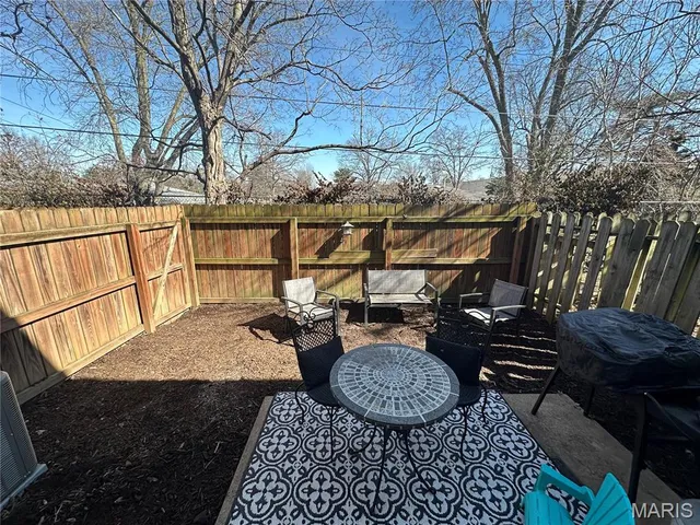 $175,000 | 815 Wendevy Drive, Ballwin, MO 63011