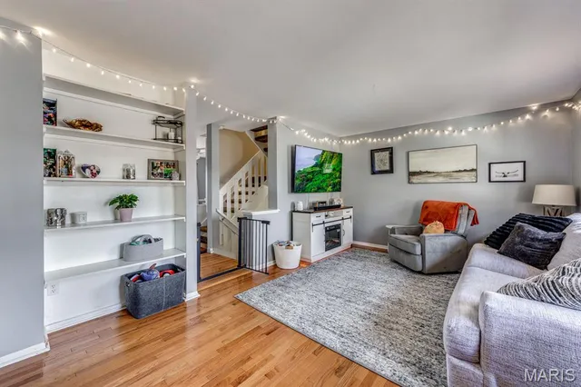 $175,000 | 815 Wendevy Drive, Ballwin, MO 63011