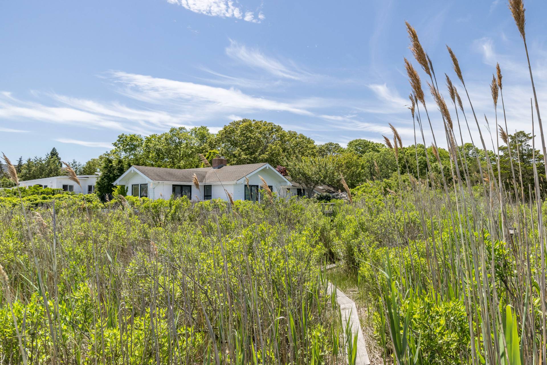 18 Island Road East Hampton, NY 11937 - Photo 9 of 31