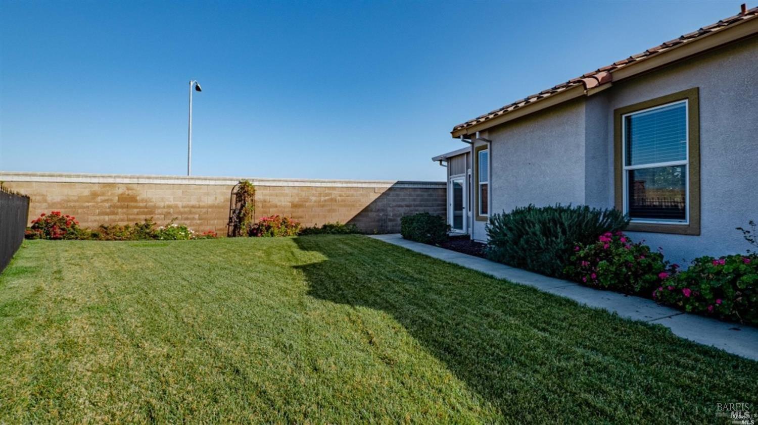 1064 Diamante Rio Vista, CA 94571 - Photo 13 of 14 a garden view