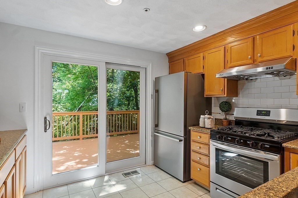 26 Bucklin Road North Andover, MA 01845 - Photo 14 of 40 Gallery Image 14