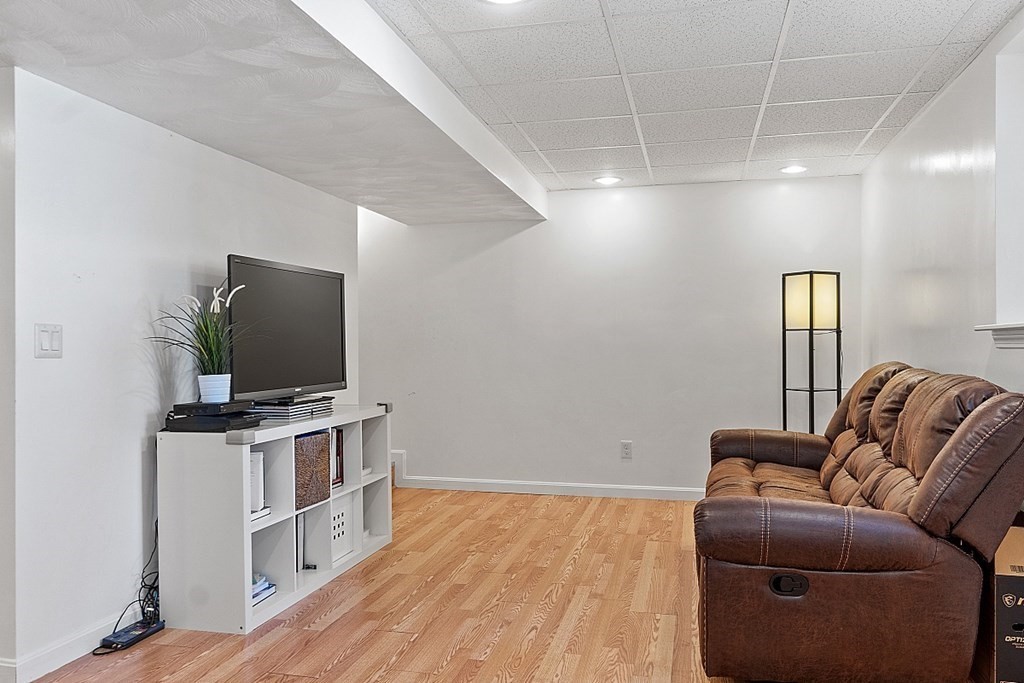 26 Bucklin Road North Andover, MA 01845 - Photo 31 of 40 Gallery Image 31