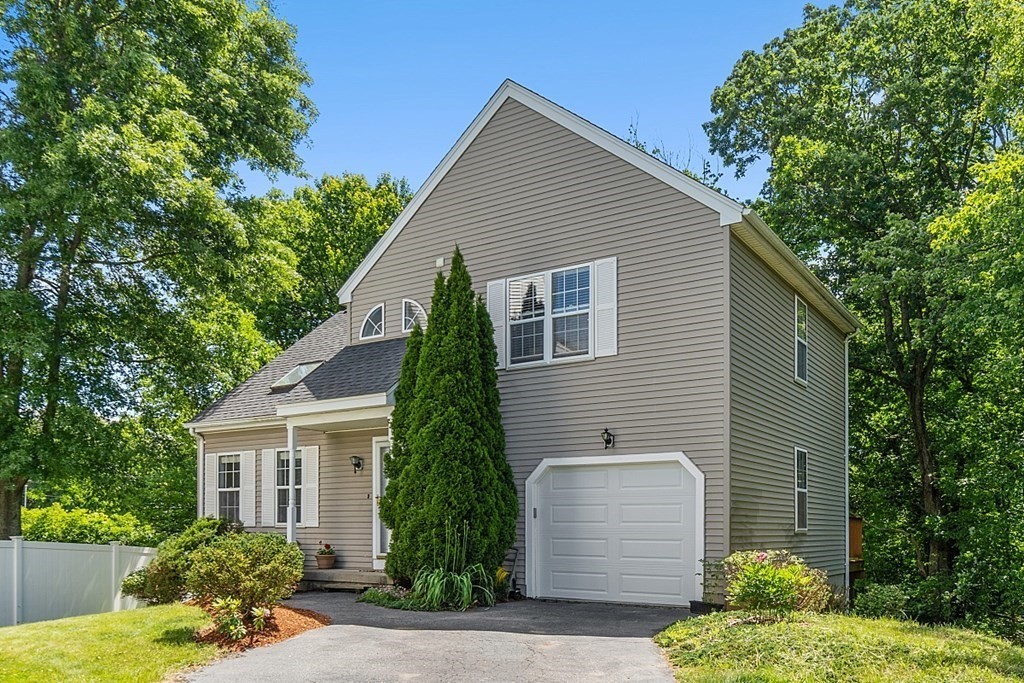 26 Bucklin Road North Andover, MA 01845 - Photo 4 of 40 Gallery Image 4