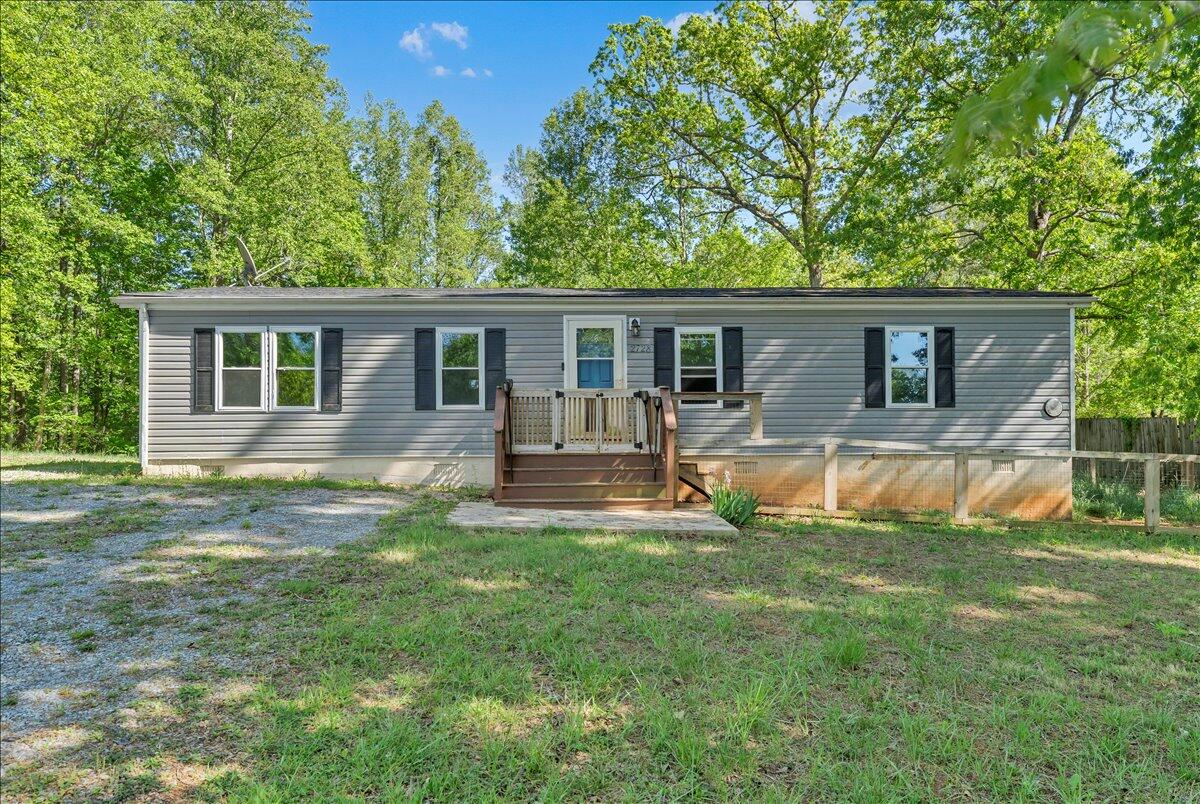 2728 Lipscomb Road Moneta, VA 24121 - Photo 1 of 17 31-MIB00330-R5