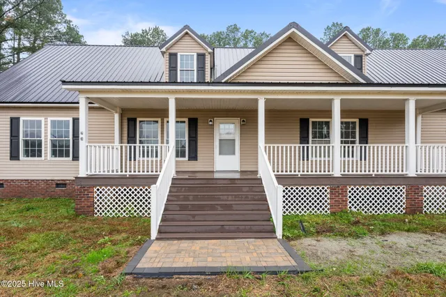 $460,000 | 2645 Highway 43, Vanceboro, NC 28586