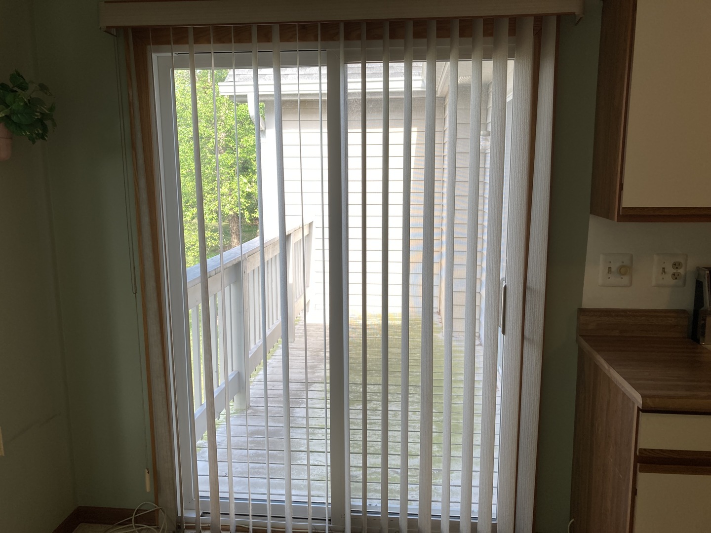 2458 Charleston Drive, Unit 6 Schaumburg, IL 60193 - Photo 6 of 7