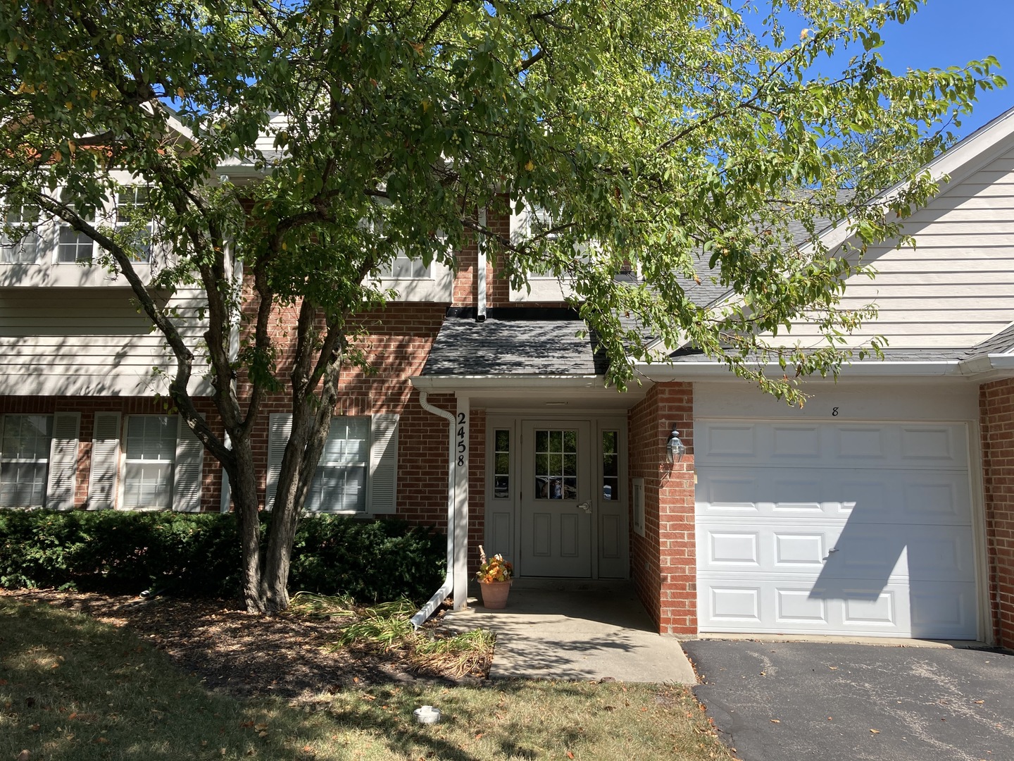 2458 Charleston Drive, Unit 6 Schaumburg, IL 60193 - Photo 7 of 7