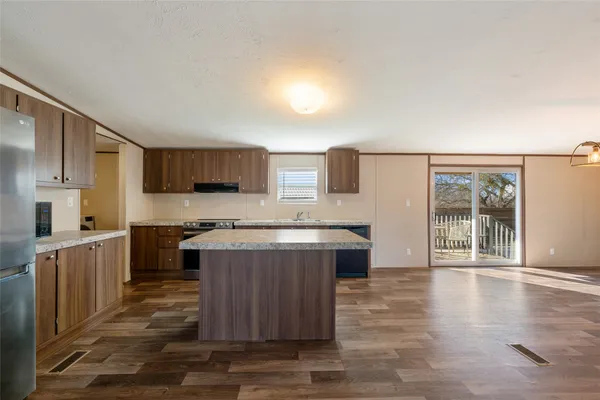 $2,500 | 624 South Old Stagecoach Road, Kyle, TX 78640