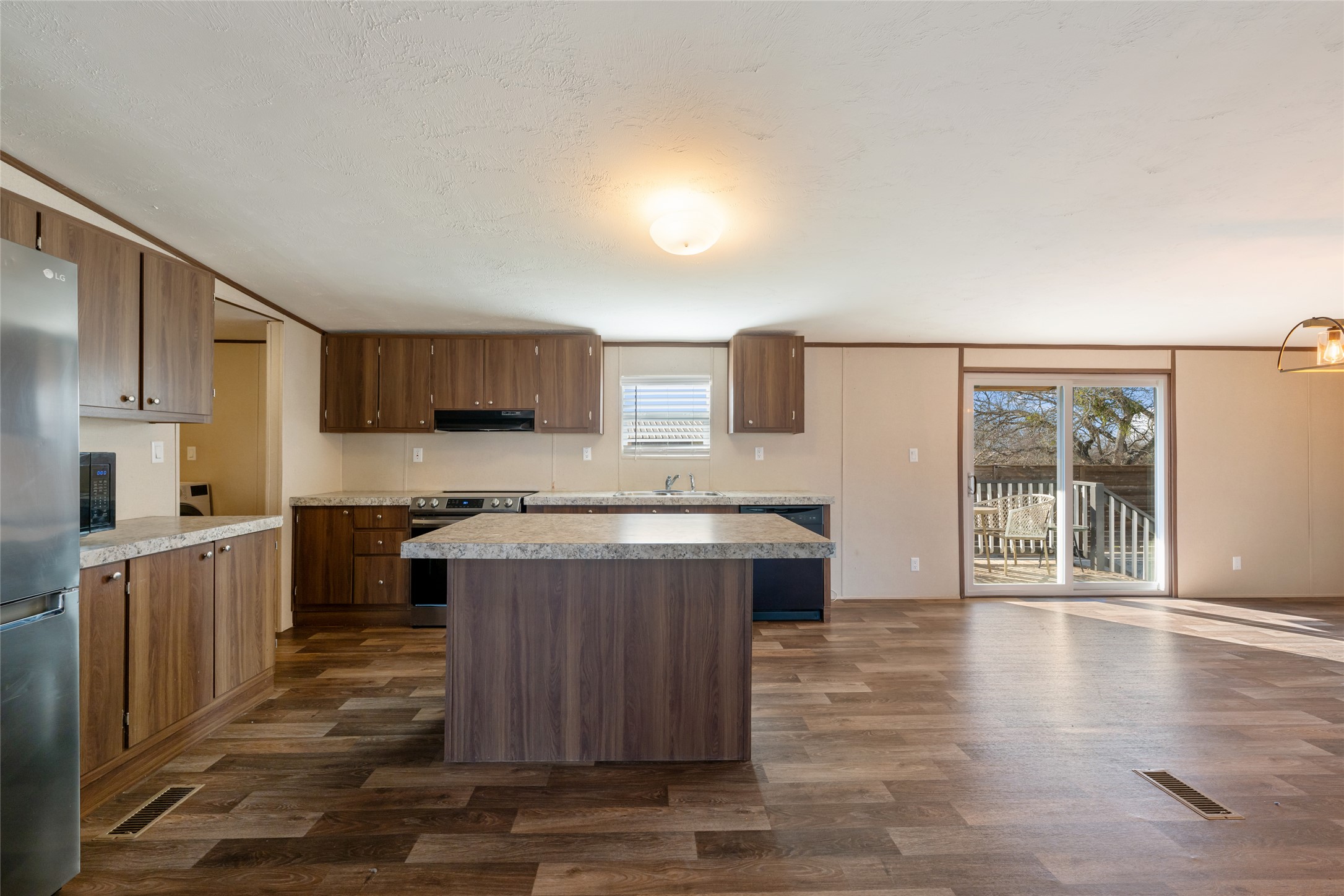 624 South Old Stagecoach Road Kyle, TX 78640 - Photo 11 of 38