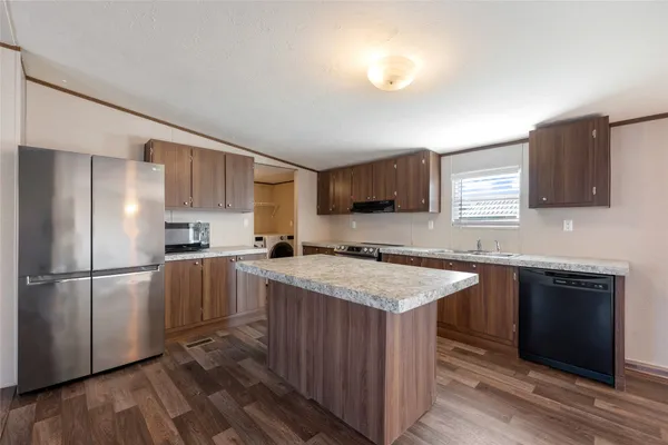 $2,500 | 624 South Old Stagecoach Road, Kyle, TX 78640