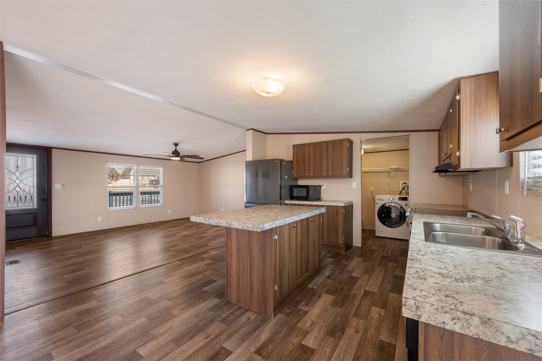 624 South Old Stagecoach Road Kyle, TX 78640 - Photo 14 of 38