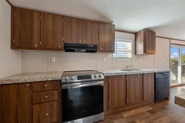 $2,500 | 624 South Old Stagecoach Road, Kyle, TX 78640