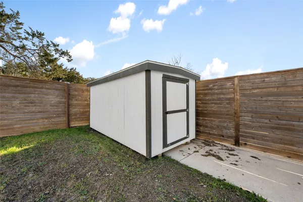 $2,500 | 624 South Old Stagecoach Road, Kyle, TX 78640