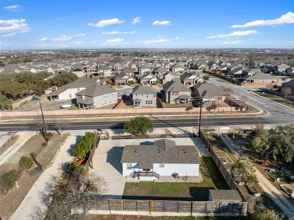 $2,500 | 624 South Old Stagecoach Road, Kyle, TX 78640