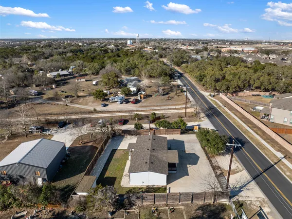 $2,500 | 624 South Old Stagecoach Road, Kyle, TX 78640