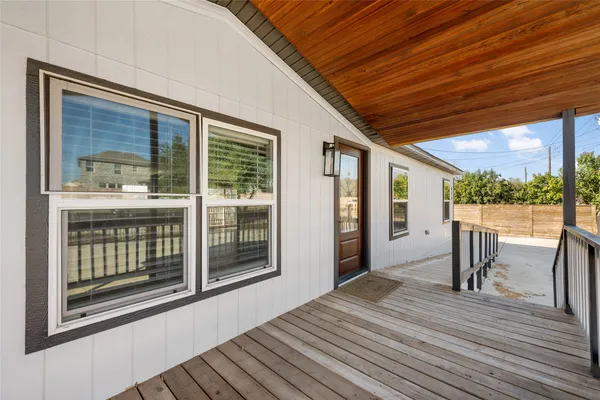 $2,500 | 624 South Old Stagecoach Road, Kyle, TX 78640