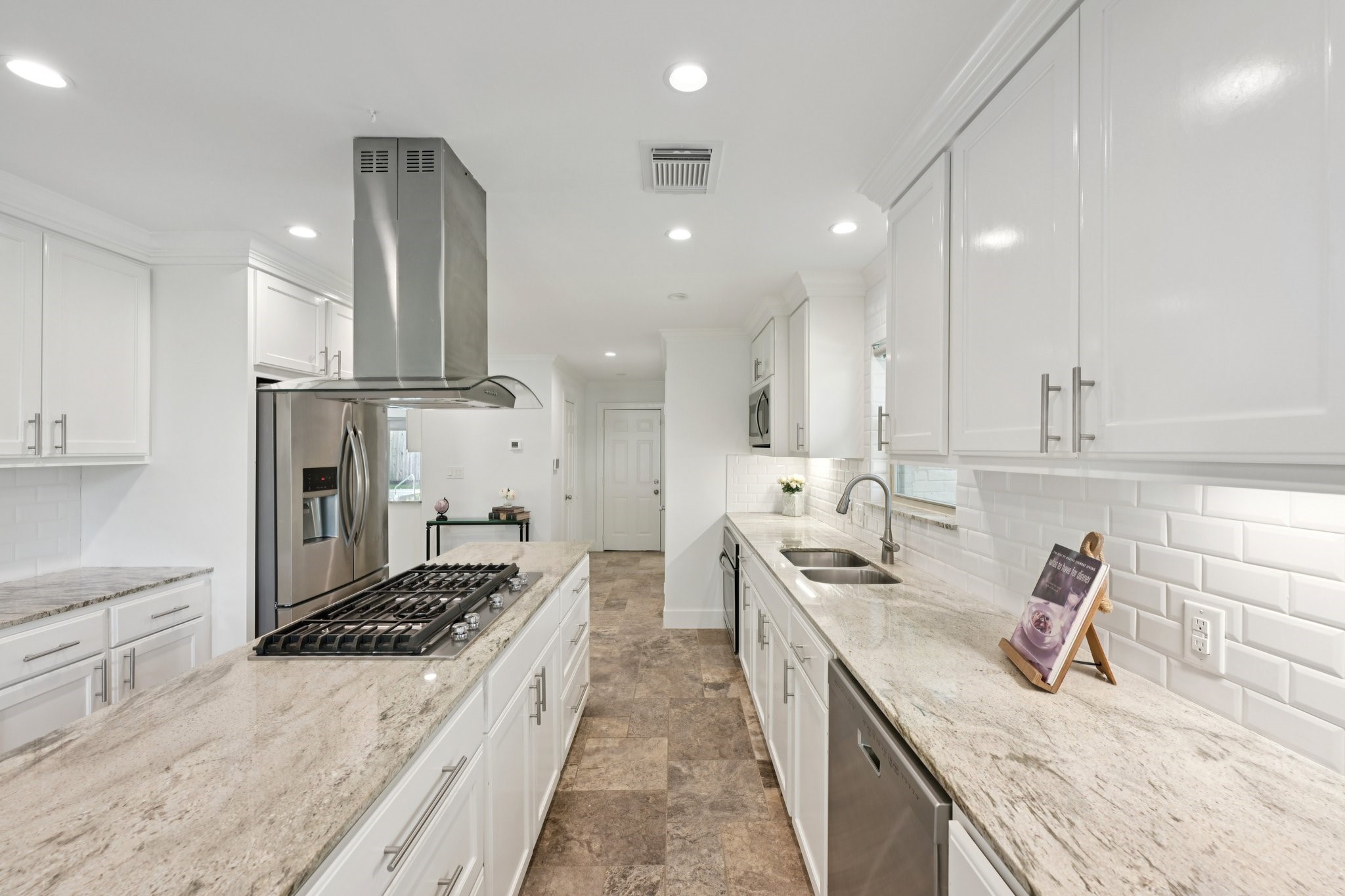 1302 Riverview Circle Houston, TX 77077 - Photo 6 of 45