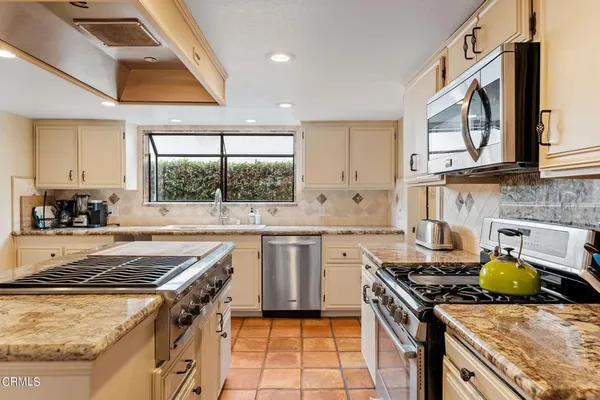 $5,500 | 4850 Amalfi Way, Oxnard, CA 93035