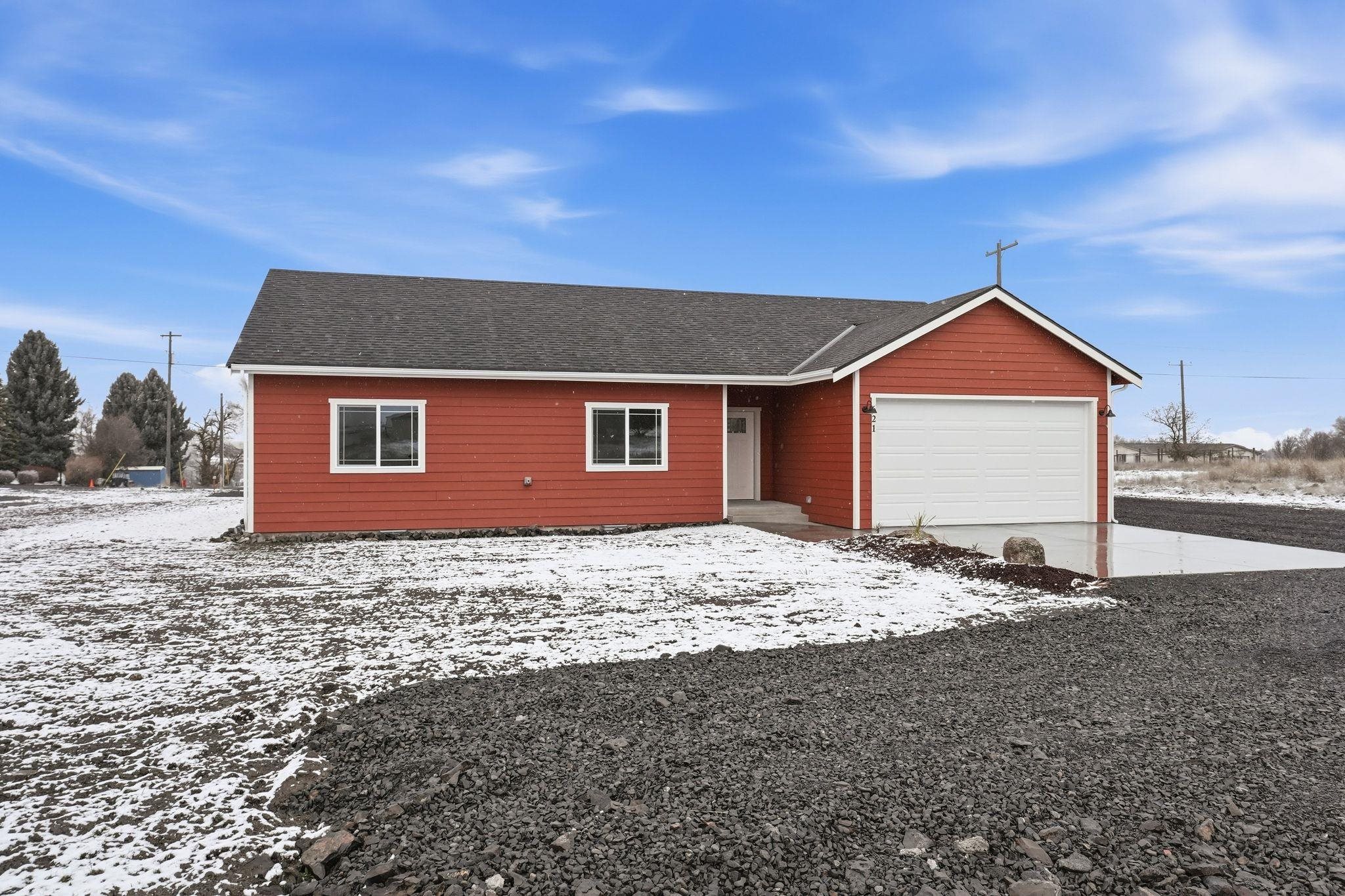 621 Southwest Pope Avenue Wilbur, WA 99185 - Photo 3 of 28