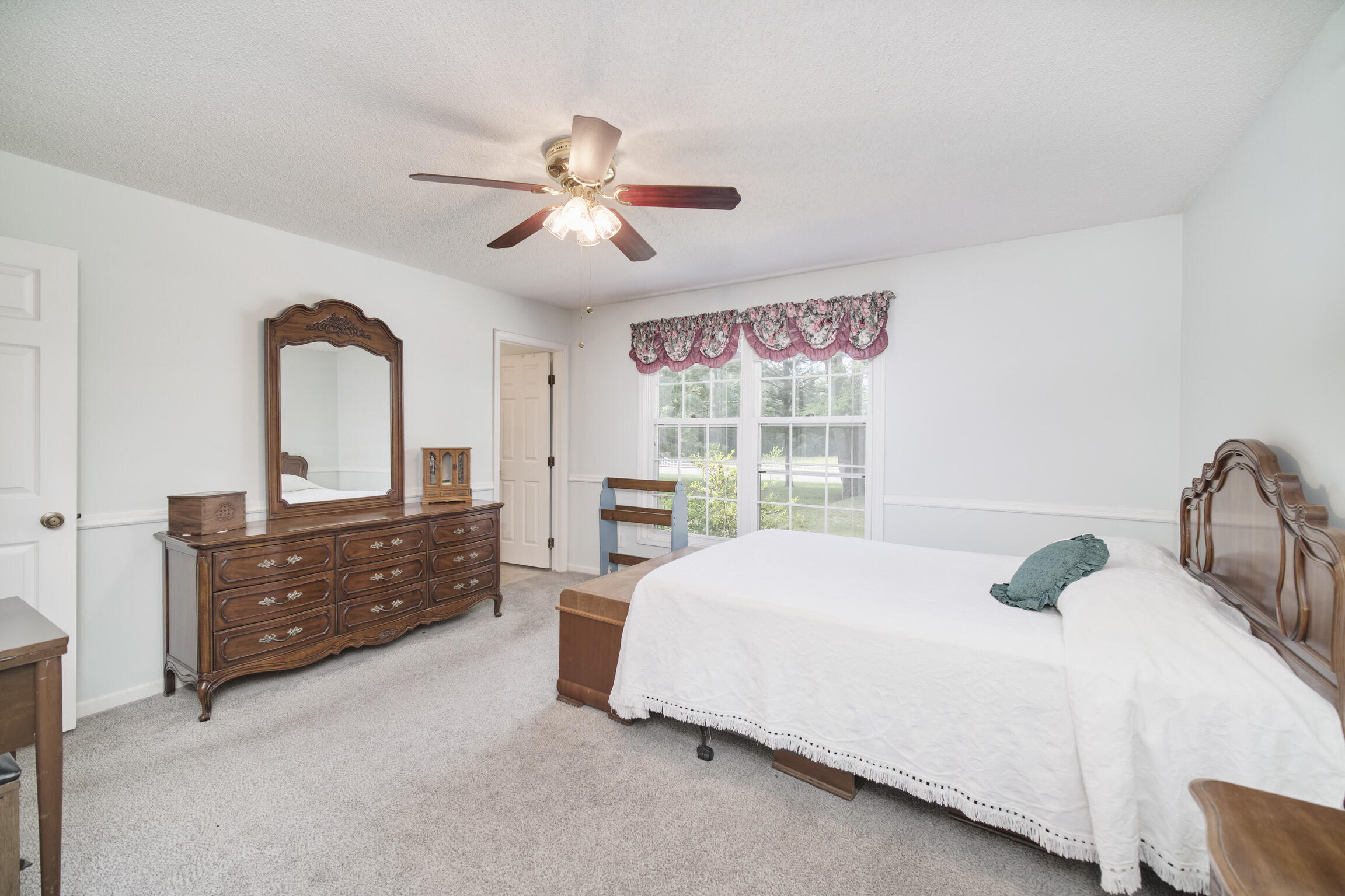 2615 Hill Road Manistee, MI 49660 - Photo 19 of 47 Primary Bedroom