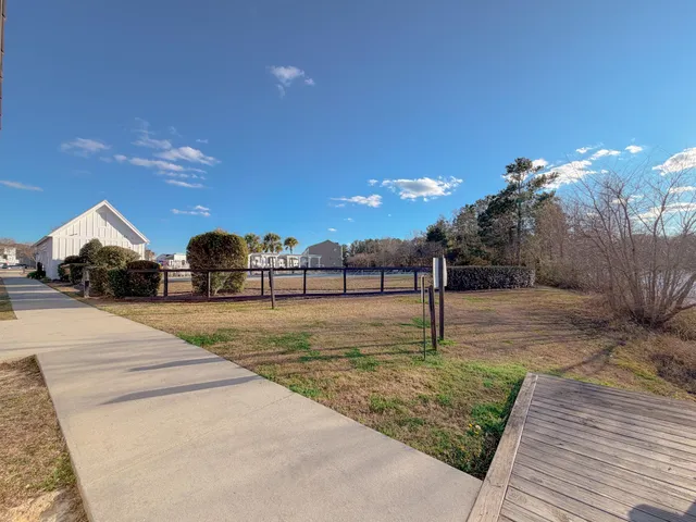 $299,000 | 421 Stoneleigh Lane, Moncks Corner, SC 29461